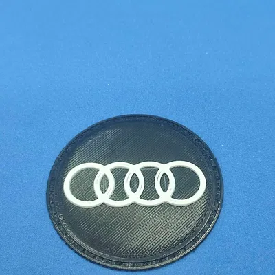 Biểu tượng logo Audi với thiết kế patch độc đáo