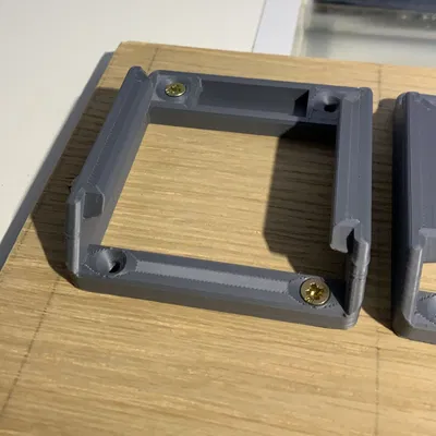 Giá đỡ pin cho pin Makita LXT 18V