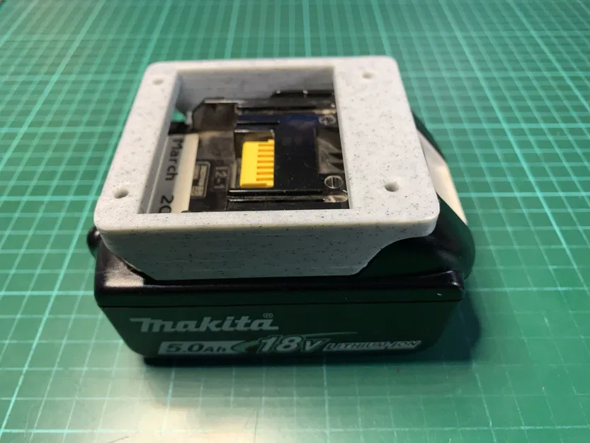 Giá đỡ pin cho pin Makita LXT 18V - Image 6