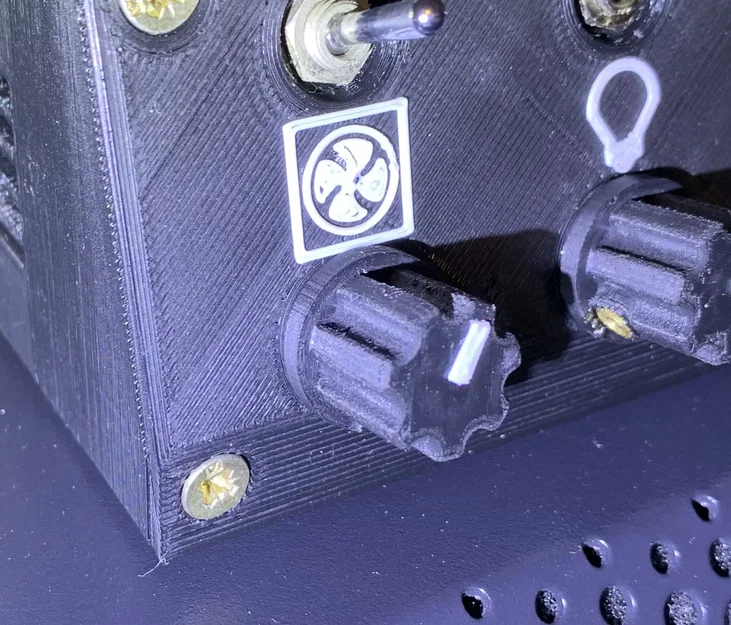 Núm điều chỉnh potentiometer hình vuông 6mm - Image 4