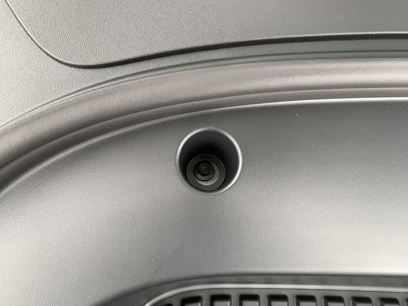 Giá đỡ an toàn cho khoang hành lý trước Tesla Model 3 2021 - Image 4