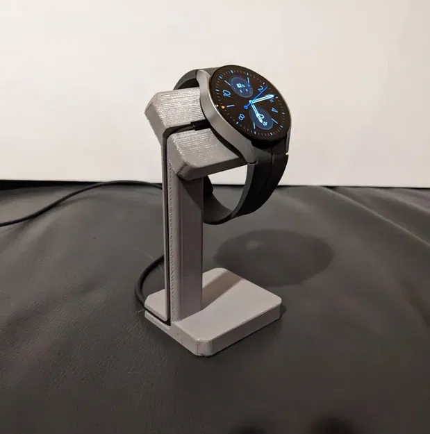 Giá đỡ sạc Galaxy Watch với chiều cao trung bình - Image 1