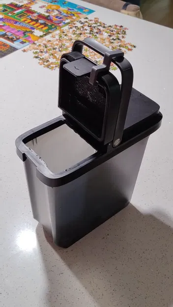 Bộ giữ nắp bình nước Roborock S8 Ultra khi đổ nước - Image 1