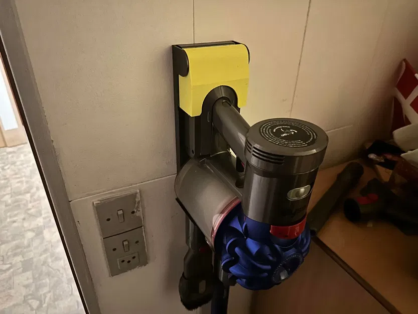 Giá đỡ Dyson V7 với bộ chuyển đổi pin Makita - Image 1