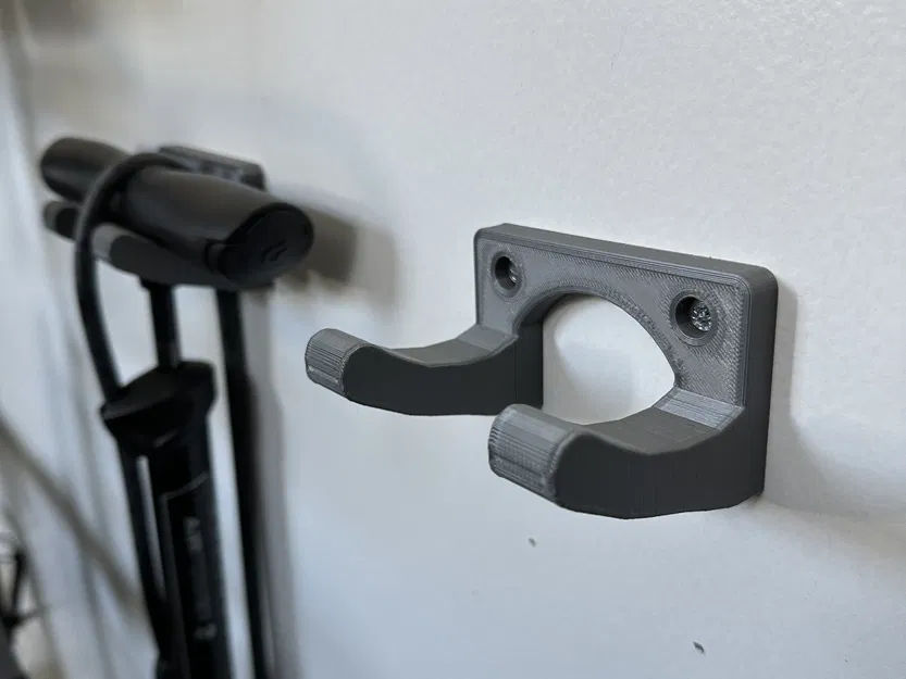 Giá treo tường cho ván trượt và xe scooter - Image 1