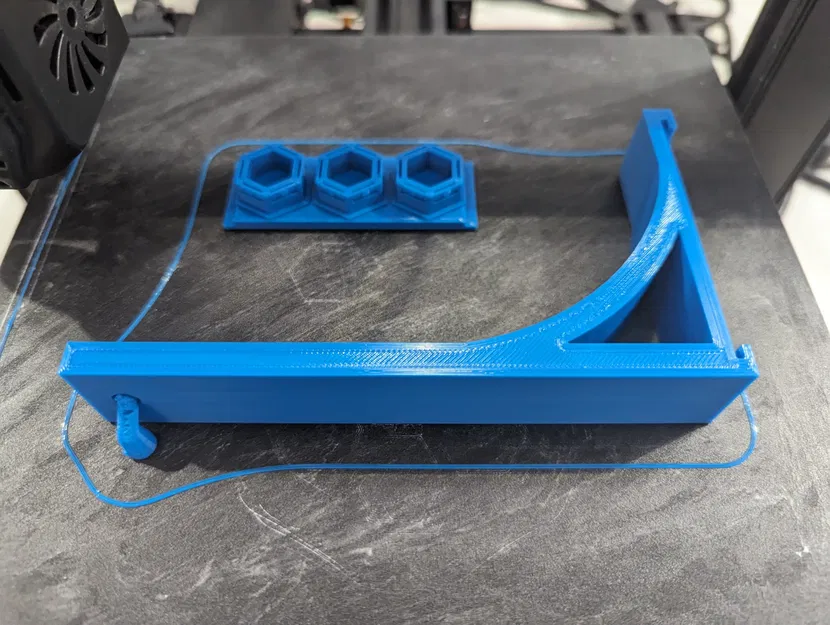 Giá đỡ kệ cho hệ thống tường tổ ong - Image 2