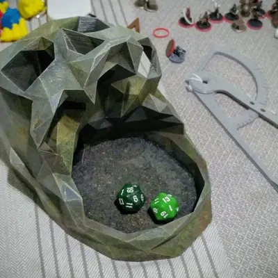 Tháp xúc xắc đầu lâu phong cách low-poly