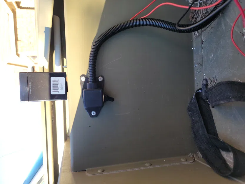 Hộp công tắc chuyển đổi cho máy bơm bilge trên thuyền nhỏ - Image 1