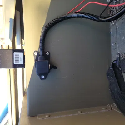 Hộp công tắc chuyển đổi cho máy bơm bilge trên thuyền nhỏ