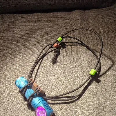 Giá đỡ đèn Emisar DW4 nhẹ cho đầu