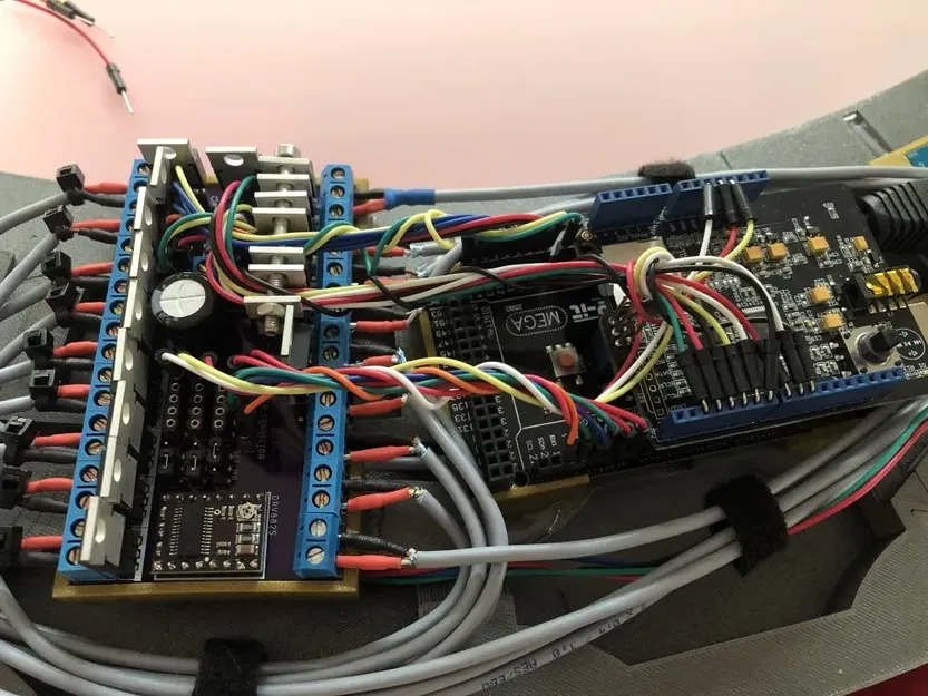 Mô hình Stargate với cơ chế quay glyphs và giá treo tường - Image 6