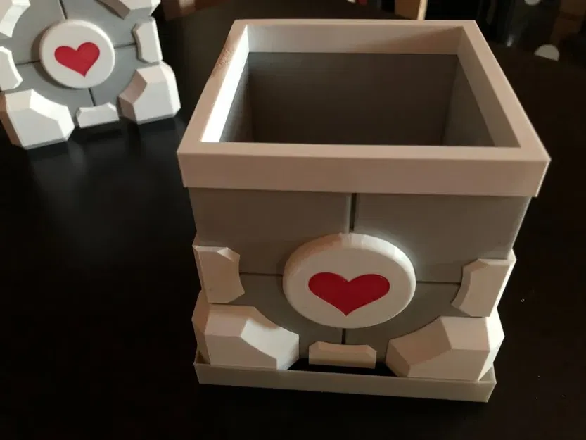 Hộp Companion Cube với các phần tách rời nhiều màu sắc - Image 12