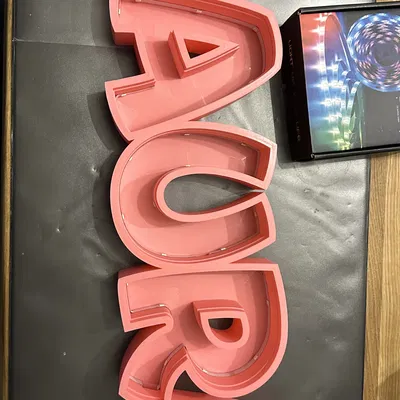 Đèn LED tên "LAURA" in 3D cho trẻ em