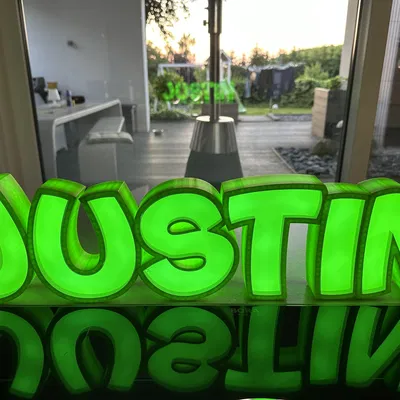 Đèn LED tên "JUSTIN" cho trẻ em