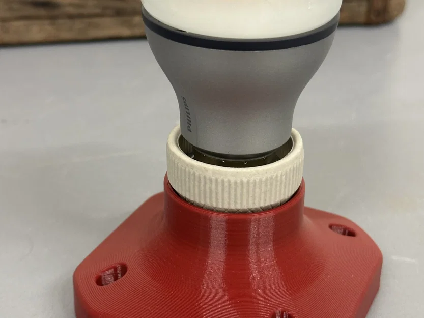 Đế đèn E27 với khả năng gắn tường - Image 2