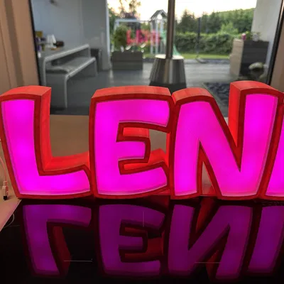 Đèn LED tên "LENI" in 3D cho trẻ em