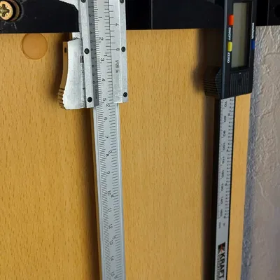 Giá đỡ tường cho 2 thước cặp Messschieber