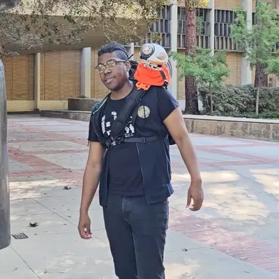 Ba lô cho robot bạn đồng hành của Jayy