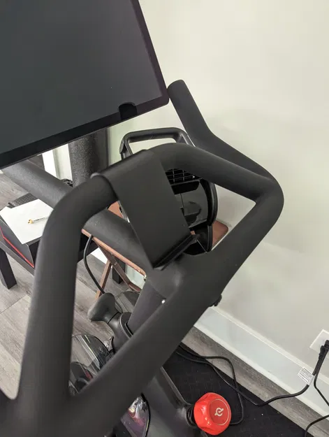 Giá đỡ điện thoại cho xe đạp Peloton - Image 1