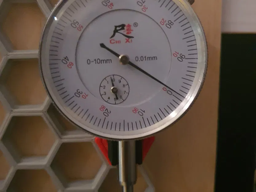 Giá đỡ đồng hồ đo kiểu tổ ong cho hệ thống tường tổ ong - Image 1