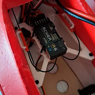 Bảng gắn receiver cho Yak-130 70mm từ Freewing