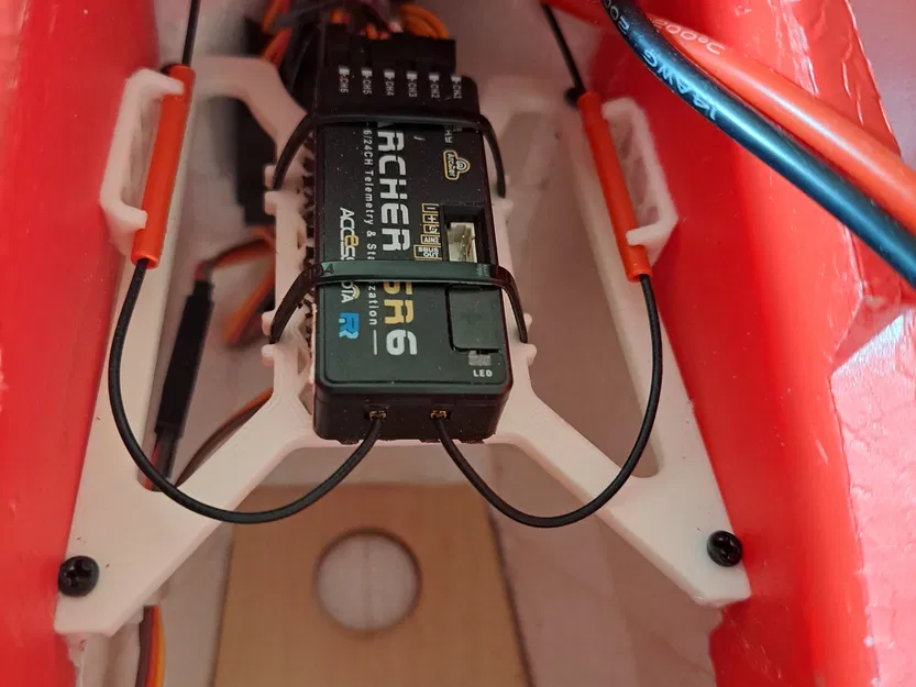 Bảng gắn receiver cho Yak-130 70mm từ Freewing - Image 3