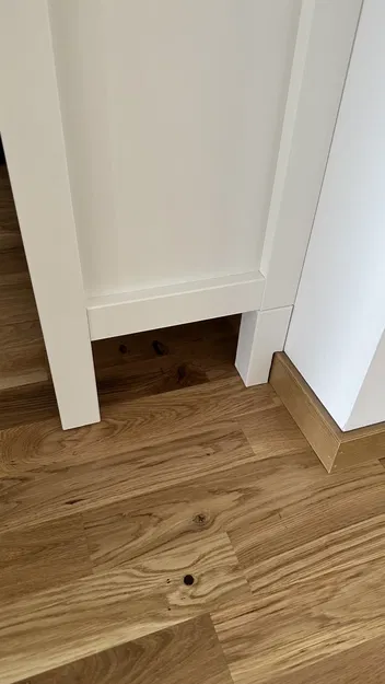 Giá đỡ chân sau cho kệ giày Ikea Hemnes - Image 1