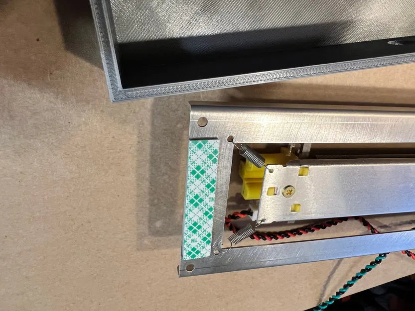 Hộp reverberation lò xo Erica Synths Black Spring - Image 6