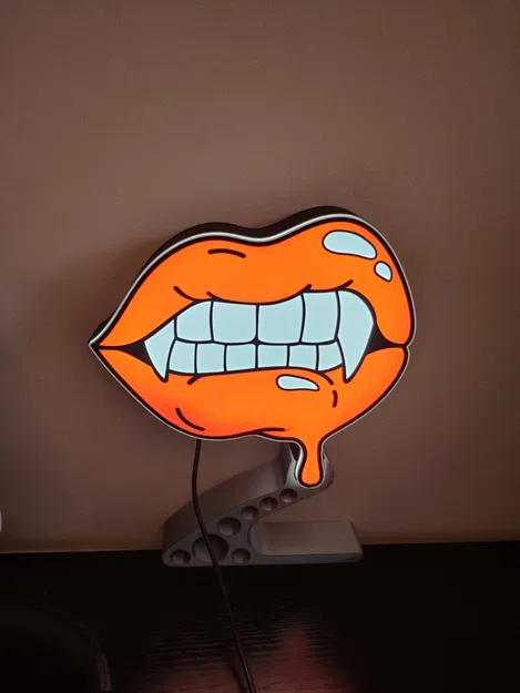 Hộp đèn ma cà rồng với chân đế độc đáo - Image 9