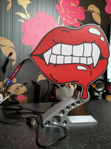 Hộp đèn ma cà rồng với chân đế độc đáo - Image 10