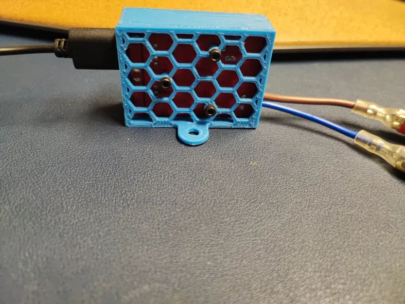 Vỏ cho bộ sạc USB đôi từ Bastelgarage - Image 1