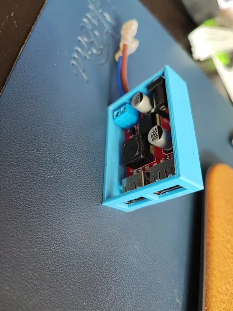 Vỏ cho bộ sạc USB đôi từ Bastelgarage - Image 2