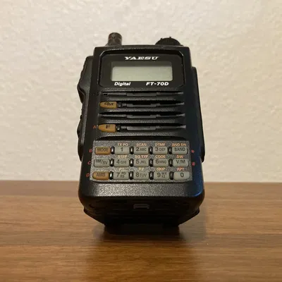 Giá đỡ radio Yaesu FT-70 cho tay lái xe đạp