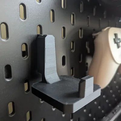 Giá đỡ tay cầm Skadis với chân đế rộng hơn