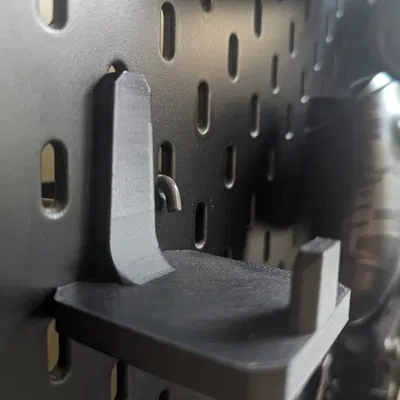 Giá đỡ tay cầm Skadis với chân đế rộng hơn