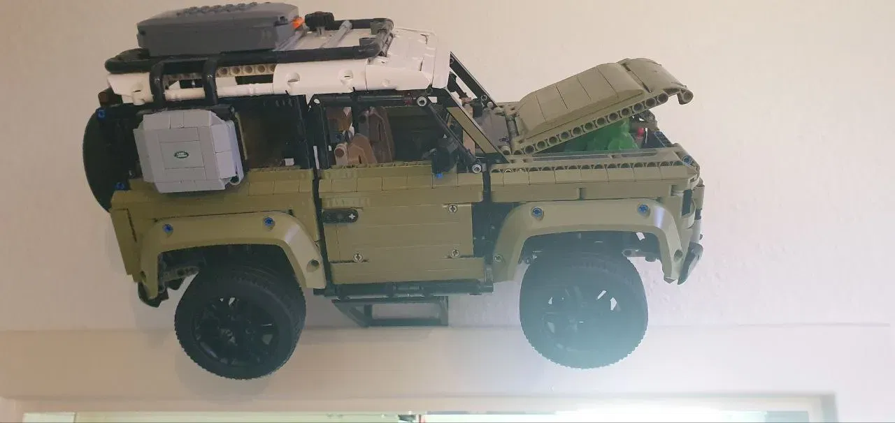 Giá đỡ treo tường cho mô hình Lego Defender 42110 - Image 1