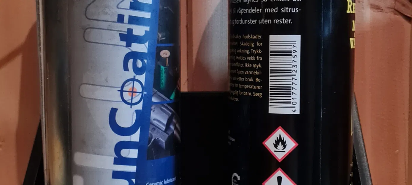 Giá đỡ bình xịt treo tường tiện lợi - Image 1