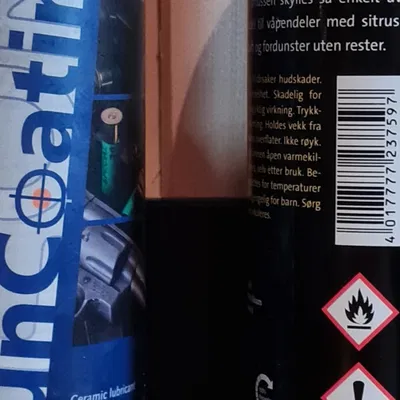 Giá đỡ bình xịt treo tường tiện lợi