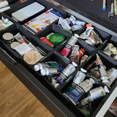 Tổ chức ngăn kéo đơn giản với hộp và bộ kết hợp