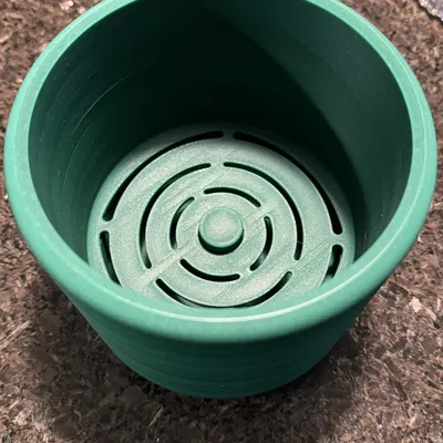 Chậu cây với hệ thống thoát nước