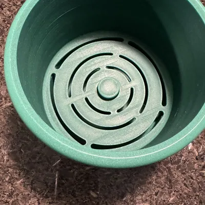 Chậu cây với hệ thống thoát nước