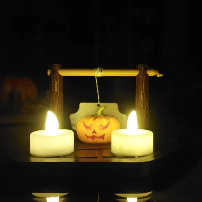 Cái guillotine bí ngô trang trí Halloween độc đáo