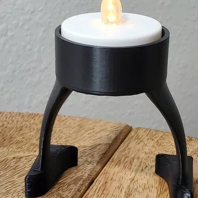 Giá đỡ nến thứ hai cho ngôi nhà ma ám