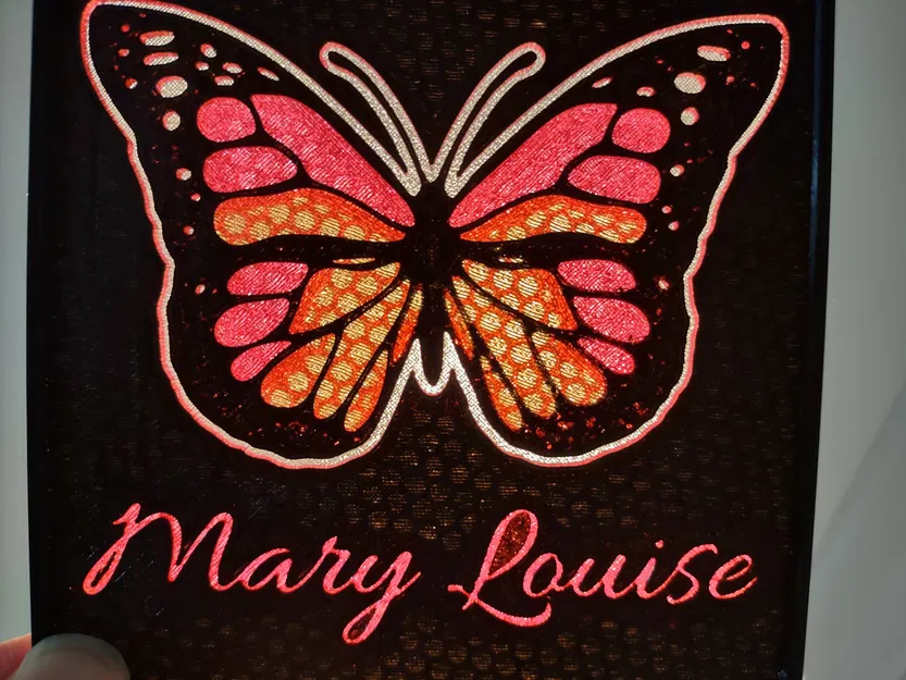 Đế ly trong suốt hình bướm - Tùy chỉnh cá nhân - Image 1