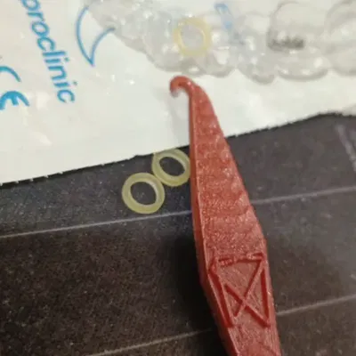 Tay cầm cho dây cao su niềng răng Invisalign