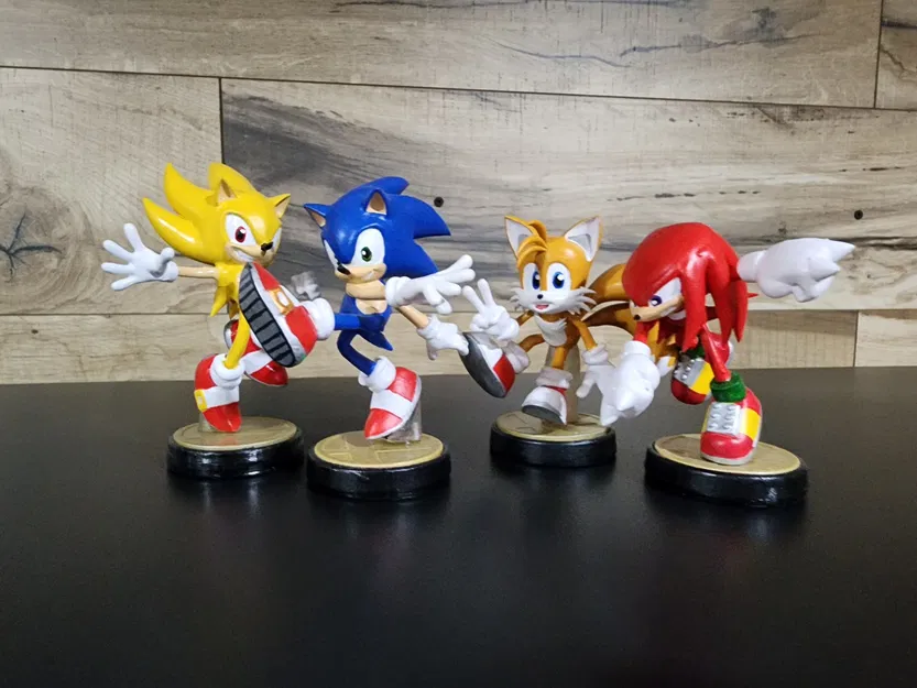 Bộ tượng nhân vật Team Sonic: Sonic, Tails, Knuckles và Super Sonic - Image 1