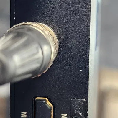 Bảo vệ nút chuyển kênh và công tắc BOXX Atom thế hệ 4