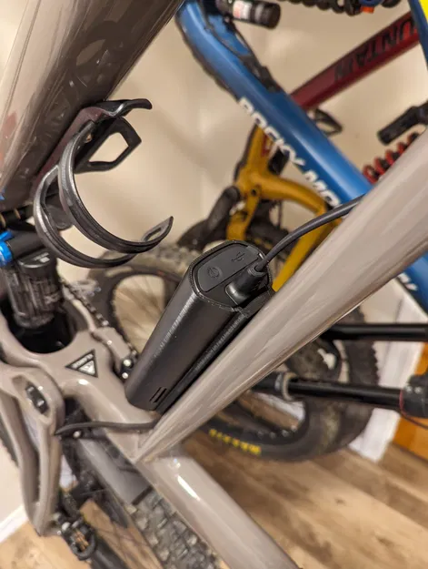 Bộ giá đỡ bình nước Magicshine MJ-6118 cho xe đạp MTB - Image 1