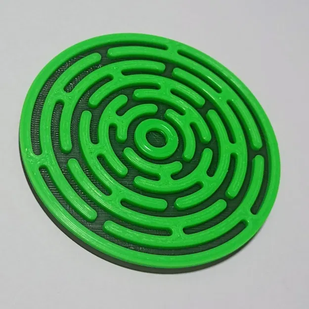 Đế lót cốc thiết kế mê cung nhỏ 86x4mm - Image 1