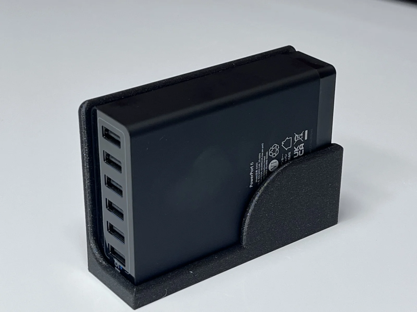 Giá đỡ tường cho bộ sạc USB Anker 60 Watt PowerPort 6 1